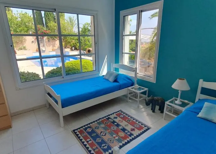 Semesterbostad Laonari Tsadha